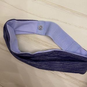 Reversible Lululemon headband